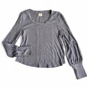 Heathered Knit Puff Long Sleeve